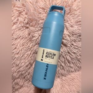Stanley Blue IceFlow Bottle